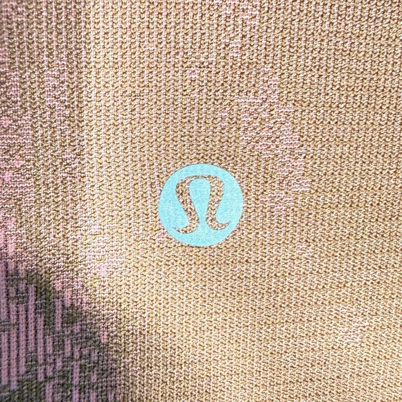 Lululemon Seamless Pattern Top 8 - Picture 3 of 5